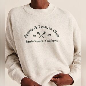 Abercrombie & Fitch Light Grey Crewneck Sweater